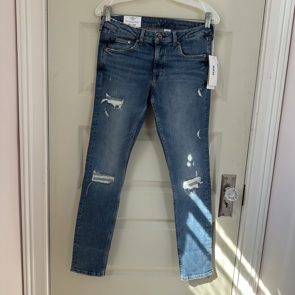 H &M Skinny Coupe Moulante Blue Denim Distressed Jeans Size 31 Women's Low Waist